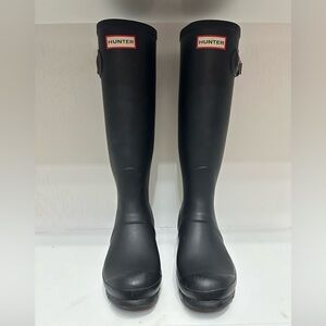HUNTER Women's Original Tall Waterproof Rain Boot, black 7